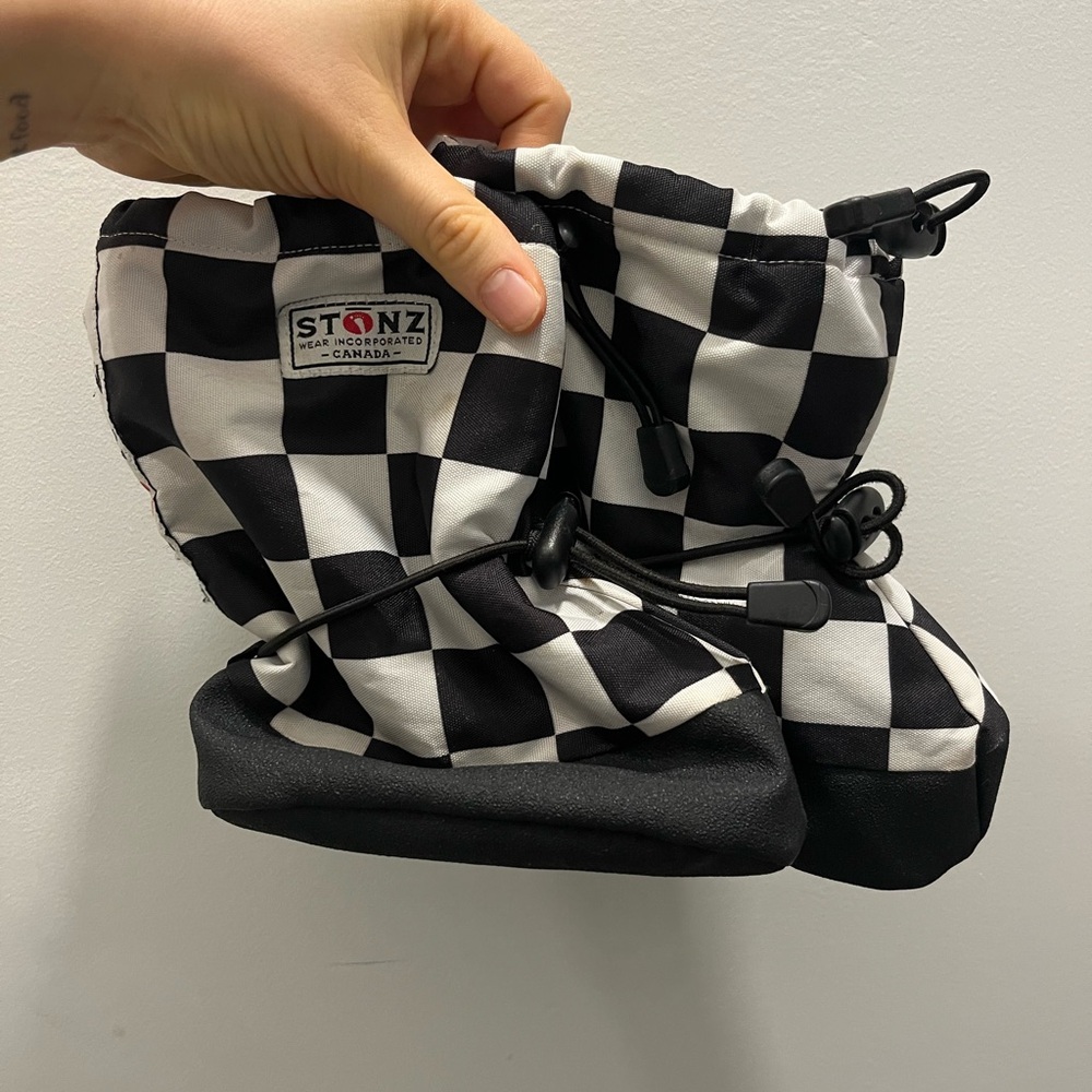 Stonz Black and White Kids Boots